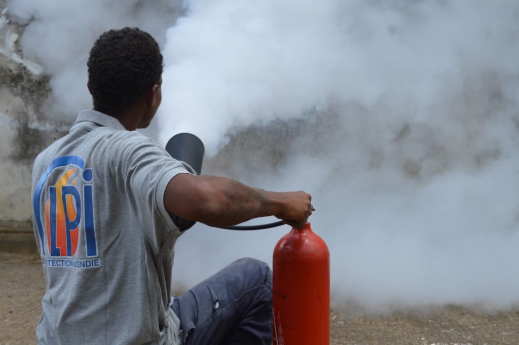 extincteurs formation protection incendie sécurité incendie martinique